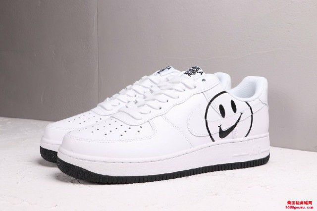 笑脸简约风Nike Air Force 1 GS Have a Nike Day 空军一号运动板